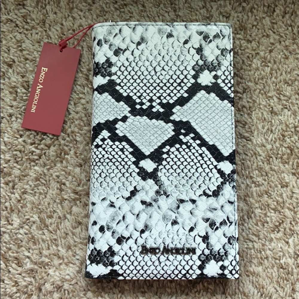 Enzo Angiolini clutch snake skin print